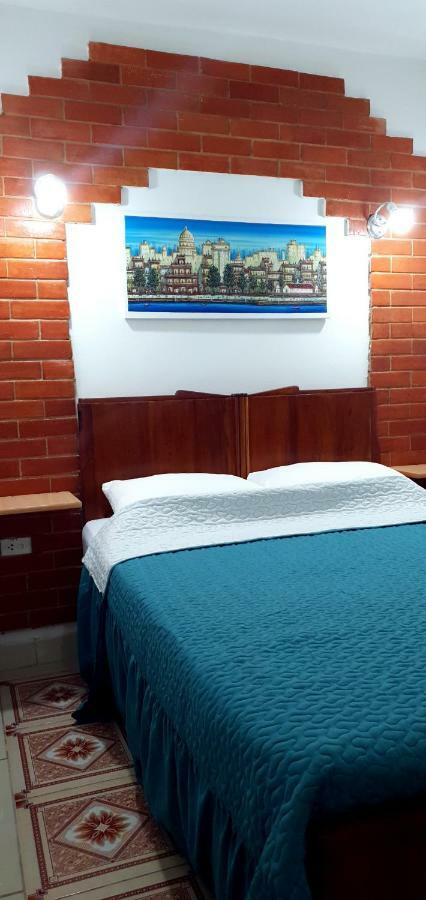 Hostal Bredent Havana Buitenkant foto