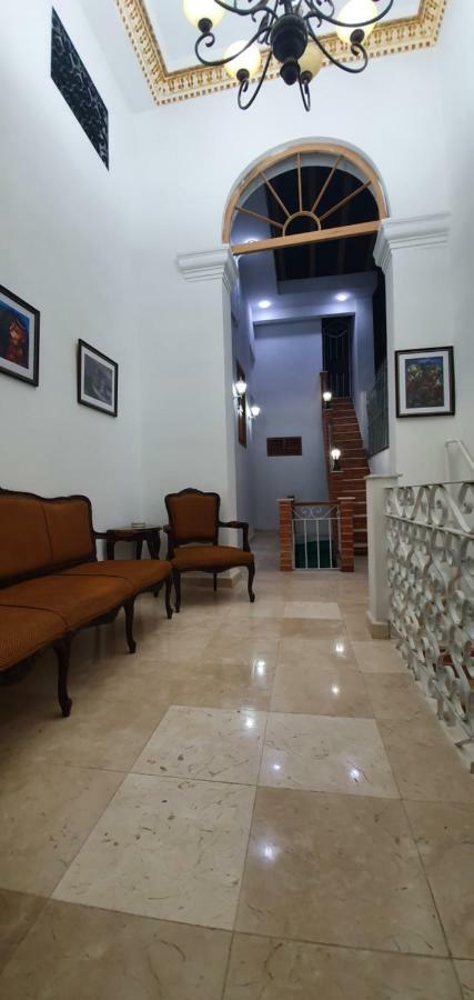 Hostal Bredent Havana Buitenkant foto